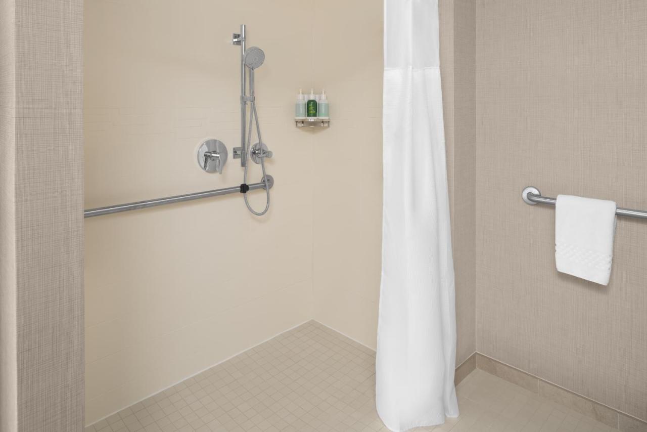 Residence Inn Long Island Holtsville Luaran gambar